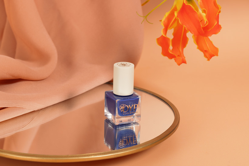 Vernis à Ongles Bleu Marine : Une teinte électrisante pour vos 10 doigts