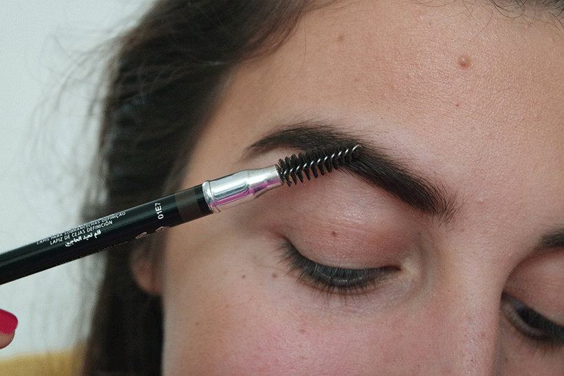 Crayon Sourcils ELISSANCE - Etape 3