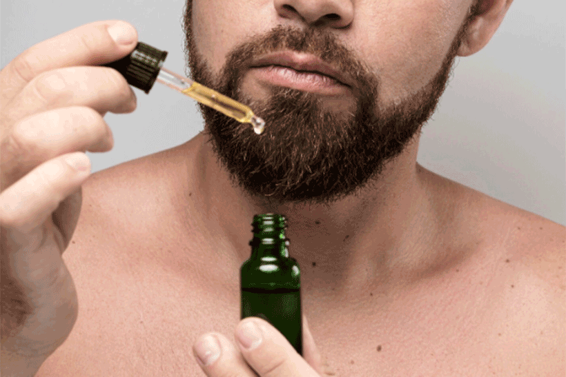 Rosemary oil : l’huile miracle pour la pousse des cheveux ?