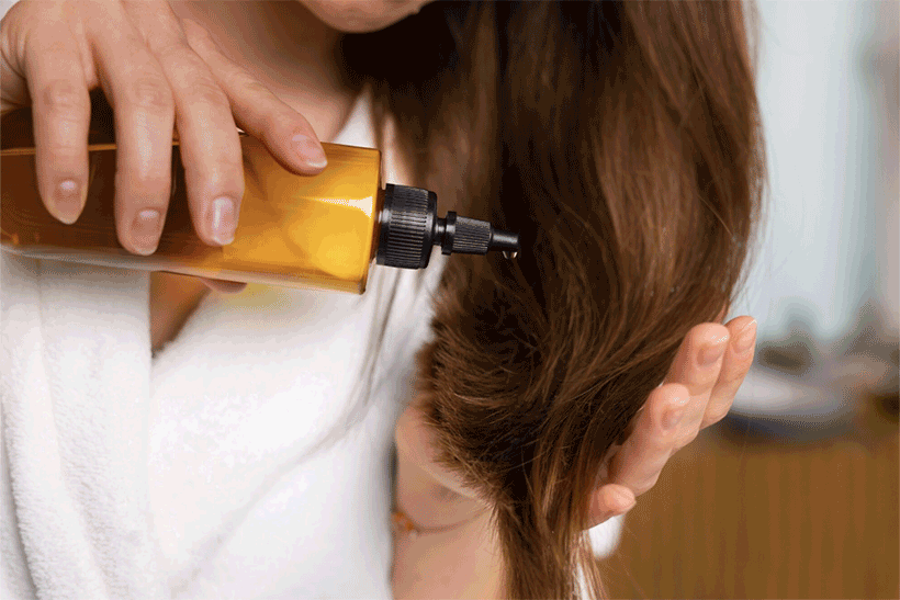Perte de cheveux chez la femme : causes et solutions naturelles