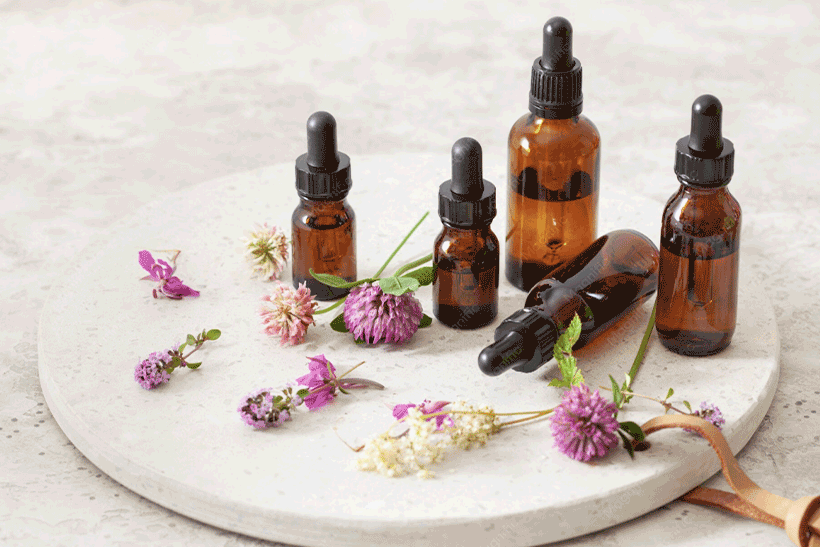 Comment enlever un faux ongle sans abîmer l’ongle naturel ?