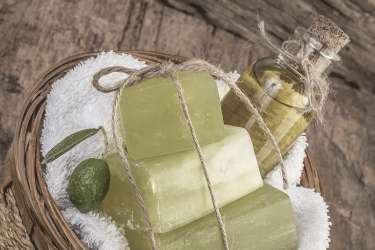 Tout savoir sur l’huile d’olive bio et ses bienfaits cosmétiques