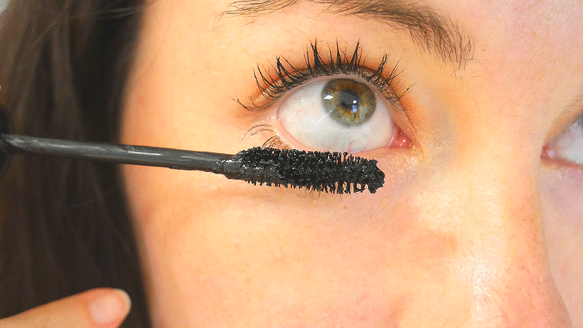 mascara-black-waterproof-2