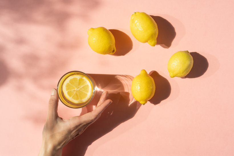 Bienfaits du citron : Quels secrets beauté cache ce fruit gorgé de soleil 🍋 ?