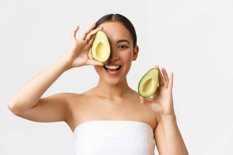 Huile végétale d'Avocat : 5 façons de l'utiliser en cosmétique