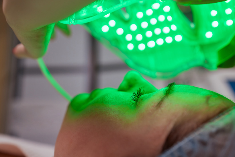Le pouvoir de la lumière LED sur la peau : On vous explique tout !
