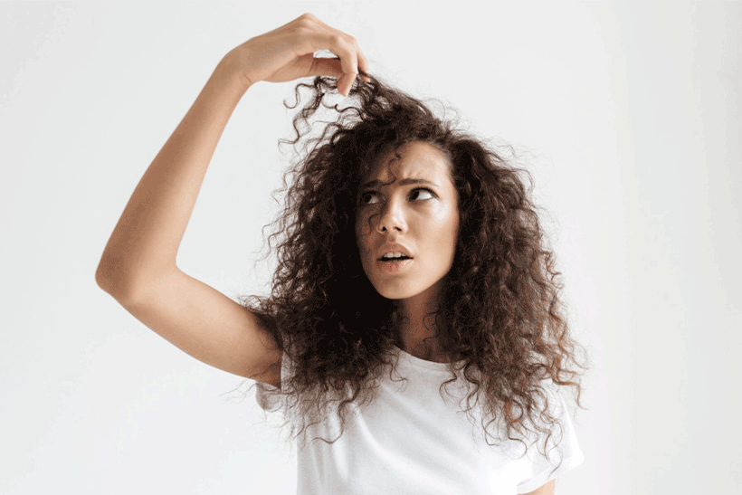 Cheveux secs : comment les réparer naturellement et durablement ?