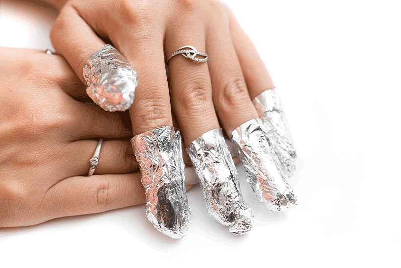 Comment enlever du vernis semi-permanent à la maison facilement ?
